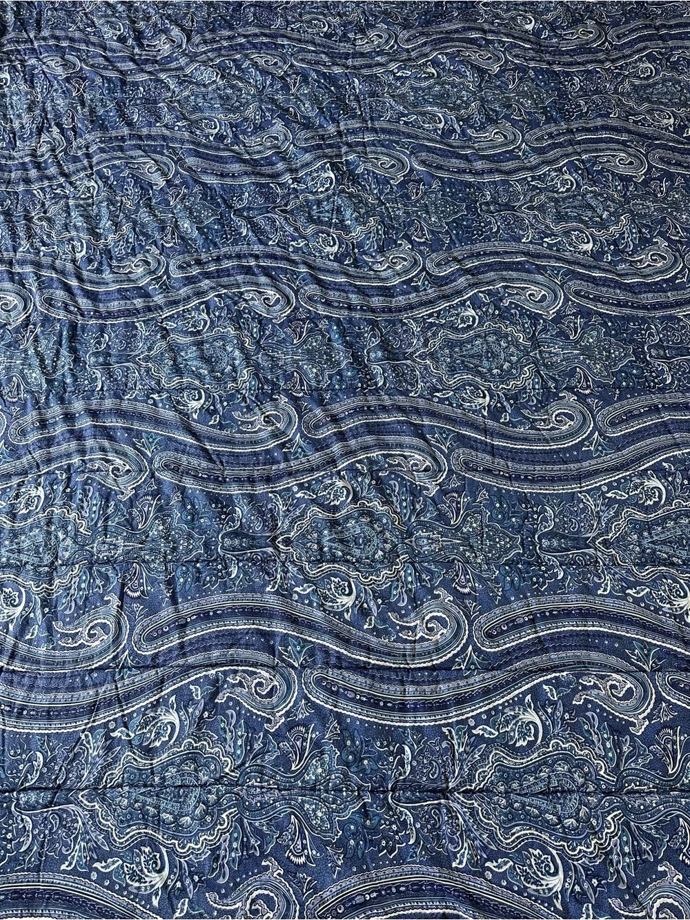 LAUREN RALPH LAUREN KING COMFORTER 110”x 96” Blue